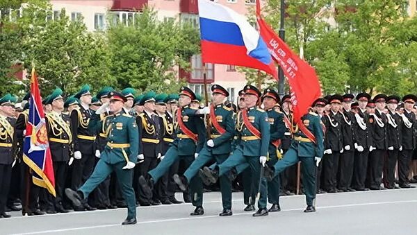 Военный парад в честь 75-летия Победы в Великой Отечественной войне состоялся в  Южно-Сахалинске - 俄罗斯卫星通讯社
