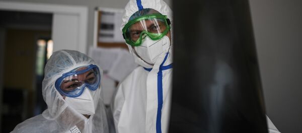 Врачи смотрят рентгеновские снимки в больнице No 15 имени О. М. Филатова в Москве Врачи смотрят рентгеновские снимки в больнице No 15 имени О. М. Филатова в Москве - 俄罗斯卫星通讯社