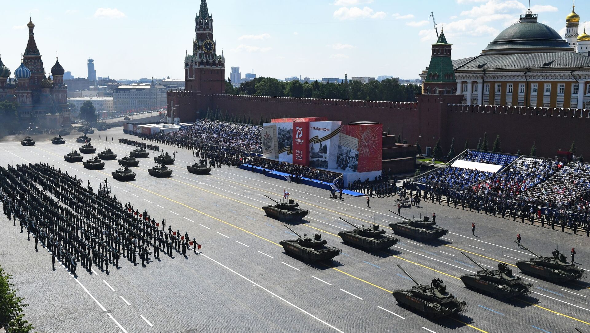 Фото военный парад в москве