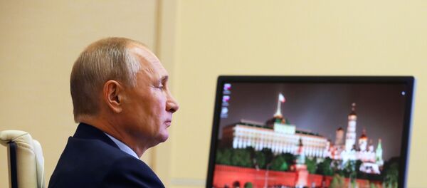 25 июня 2020. Президент РФ Владимир Путин во время встречи с членами Общественной палаты нового, седьмого состава, в режиме видеоконференции.  - 俄羅斯衛星通訊社