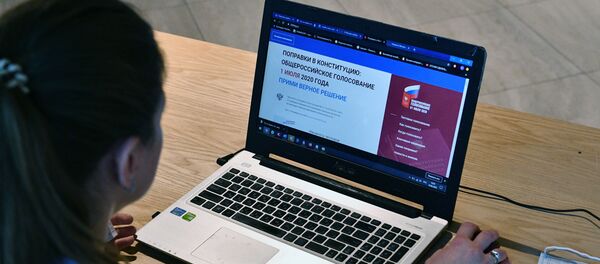 Электронное голосование по поправкам в Конституцию - 俄羅斯衛星通訊社