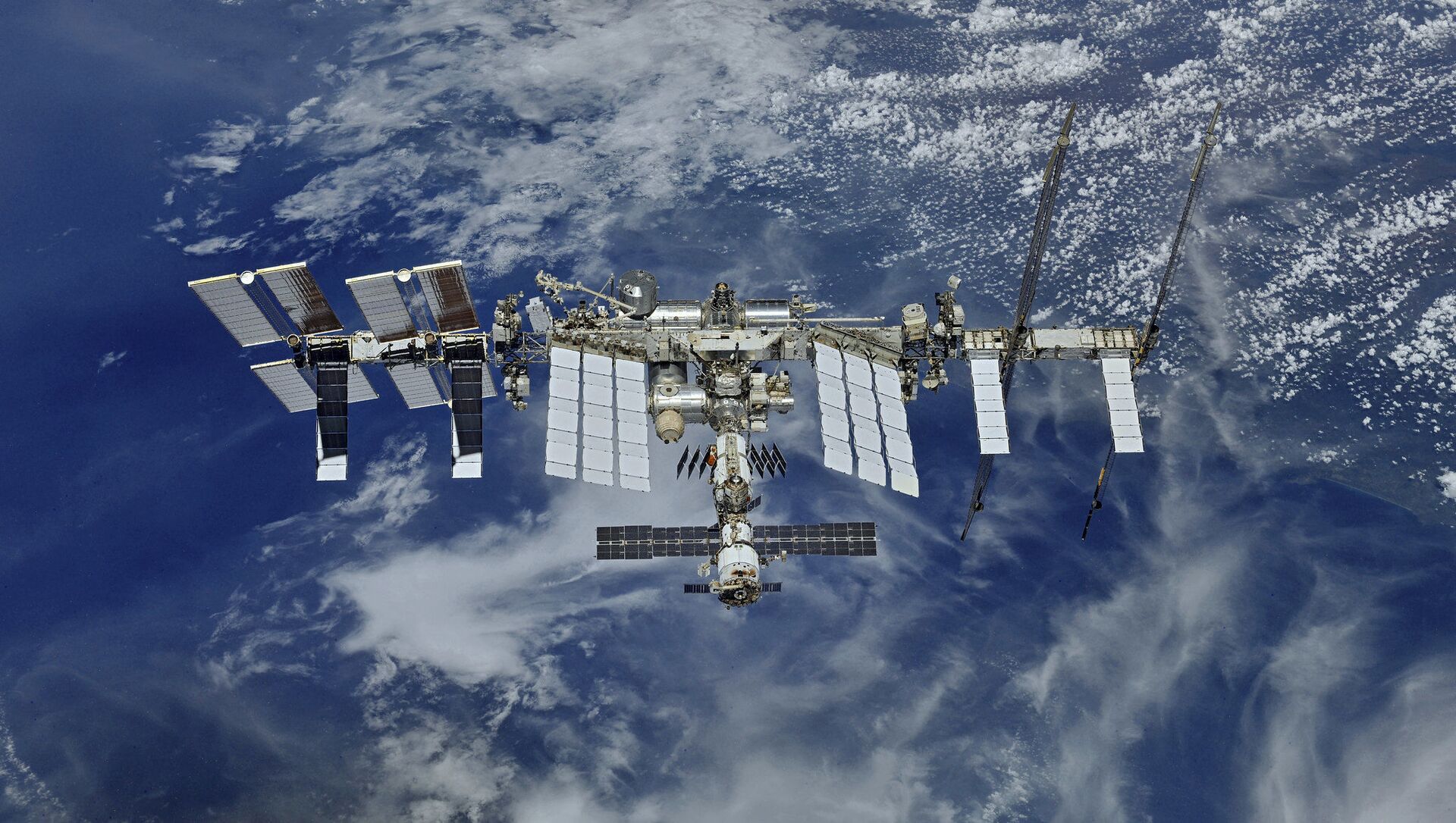 俄罗斯宇航员在国际空间站上发现可能漏气的“可疑”地方 - 俄罗斯卫星通讯社, 1920, 15.11.2021