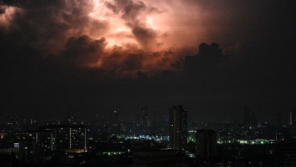 Гроза в Маниле  - 俄羅斯衛星通訊社