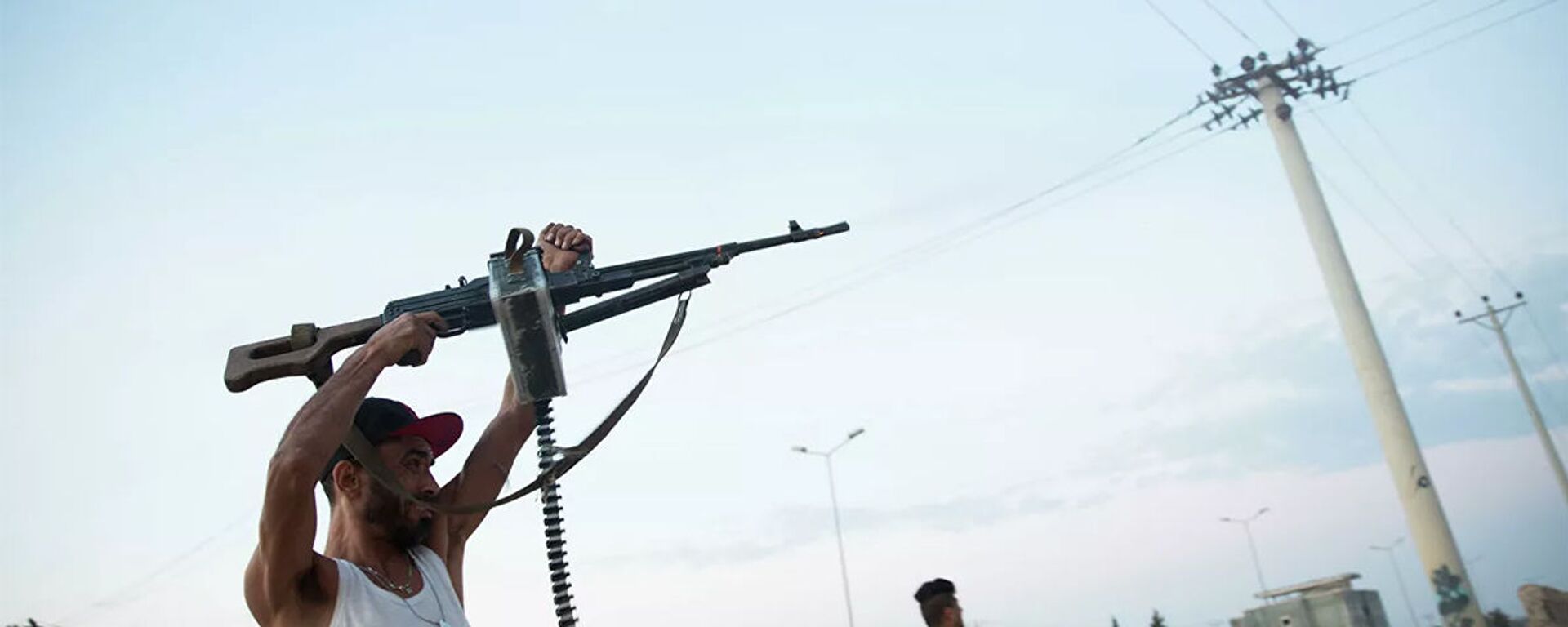 Бойцы, лояльные Правительству национального согласия, во время столкновений в южной части Триполи. Архивное фото - 俄罗斯卫星通讯社, 1920, 13.03.2021