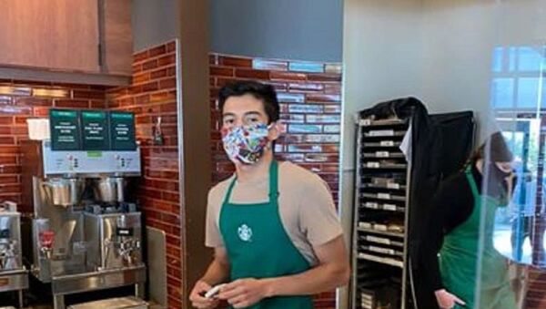 Сотрудник Starbucks получил 80 000 долларов чаевых за отказ обслуживать клиента без маски - 俄罗斯卫星通讯社