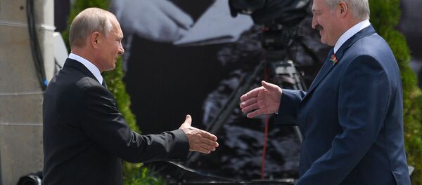 30 июня 2020. Президент РФ Владимир Путин и президент Белоруссии Александр Лукашенко на церемонии открытия Ржевского мемориала Советскому солдату. - 俄罗斯卫星通讯社