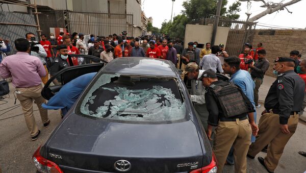 Полиция на месте нападения на Пакистанскую фондовую биржу в Карачи - 俄羅斯衛星通訊社
