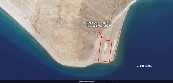 卫星图像显示中国军人在中印边境争议地区写下“中国”两个大字 - 俄罗斯卫星通讯社