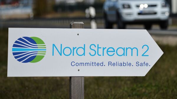 Указатель с символикой компании Nord Stream 2 AG - 俄羅斯衛星通訊社