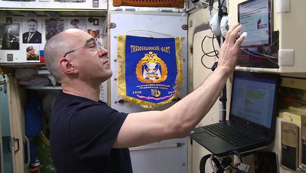 俄宇航员伊万尼申在“龙”飞船上度过一小时 - 俄罗斯卫星通讯社