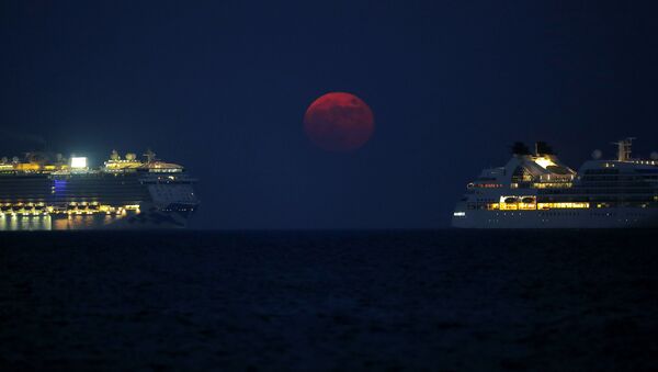 Кровавая полная луна в Кипре  - 俄羅斯衛星通訊社