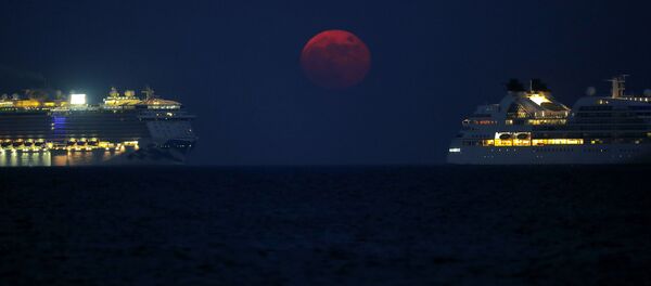 Кровавая полная луна в Кипре  - 俄羅斯衛星通訊社