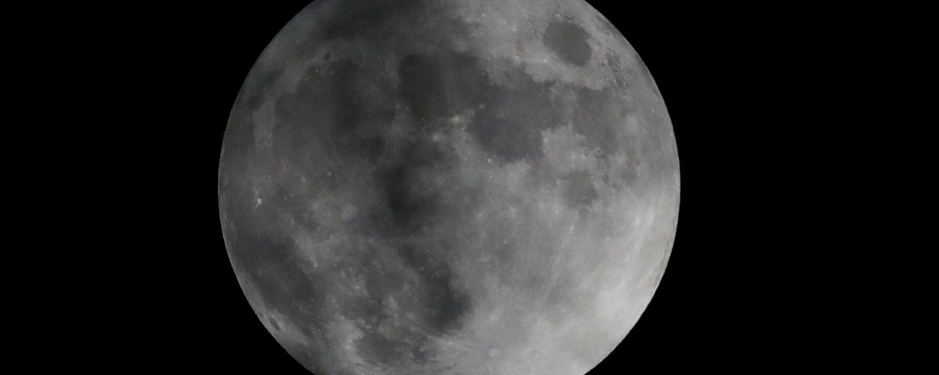 Полная луна во время полутеневого затмения над Мексикой  - 俄罗斯卫星通讯社, 1920, 18.02.2021