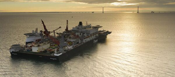 Судно-трубоукладчик Pioneering Spirit у берегов Дании Судно-трубоукладчик Pioneering Spirit у берегов Дании - 俄罗斯卫星通讯社