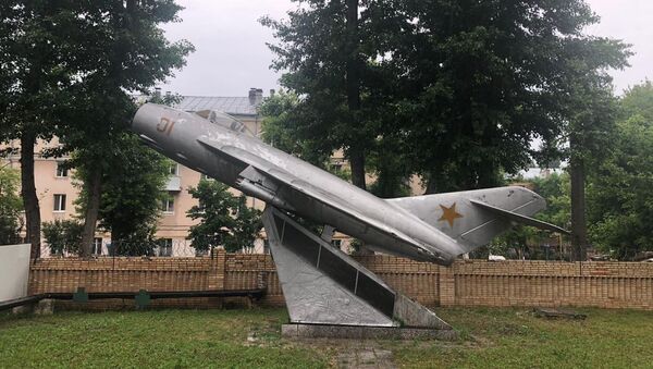 Памятник МиГ-17. Самара - 俄罗斯卫星通讯社